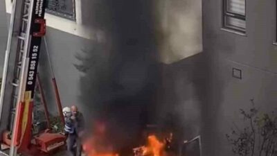 Bursa’nın Osmangazi ilçesinde ev taşıma sırasında kullanılan vinç aniden alev