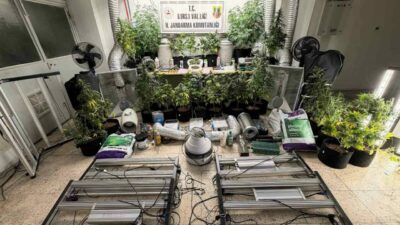 Bursa’nın Nilüfer ilçesinde evini uyuşturucu imalathanesine çeviren şahıs jandarma operasyonuyla