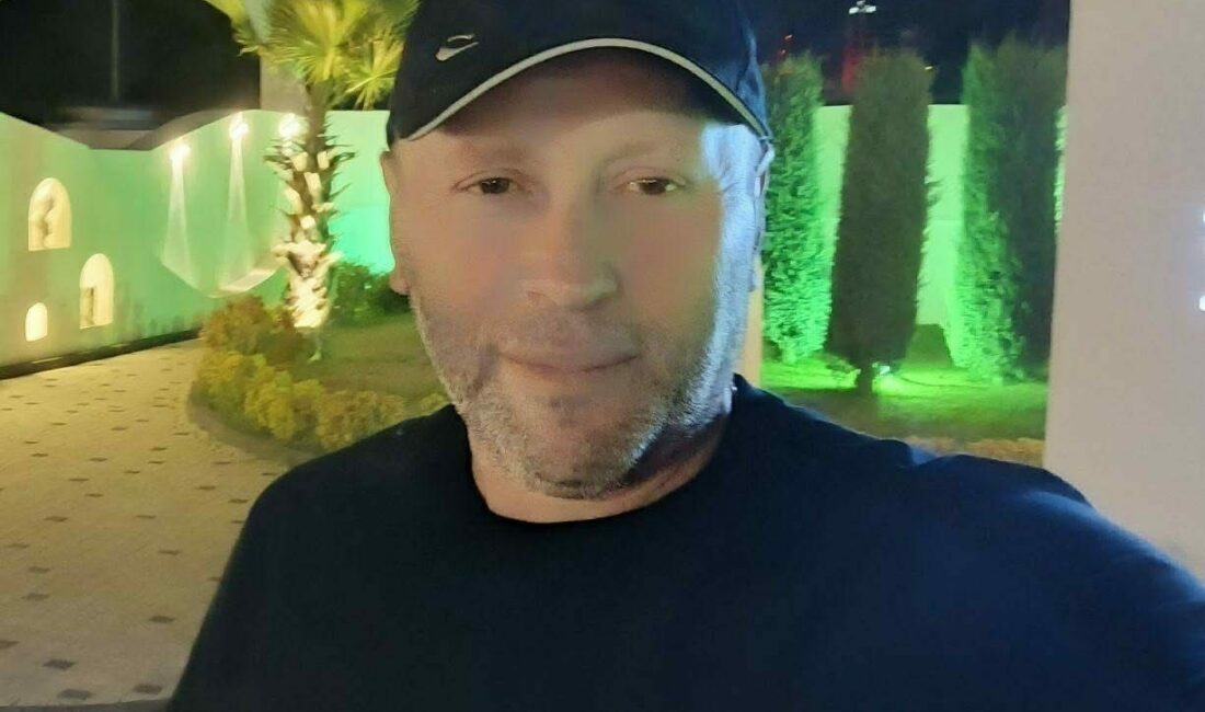 Bursa’nın Gemlik ilçesine bağlı Kurşunlu Mahallesi’nde Gemlik Belediyesi’ne ait traktörün