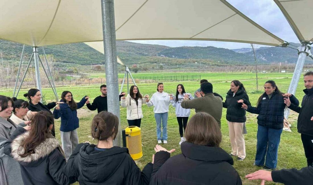 Nilüfer Belediyesi’nin ev sahipliğinde gerçekleşen “İklim Krizi ve Doğa Etkinliği”,