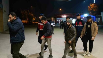 Bursa’nın İnegöl ilçesinde Jandarma Komutanlığı ekipleri tarafından 8 kaçak göçmen