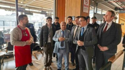 Bursa’nın İnegöl ilçesinde Kaymakam Eren Arslan ve beraberindeki heyetle kafelerde