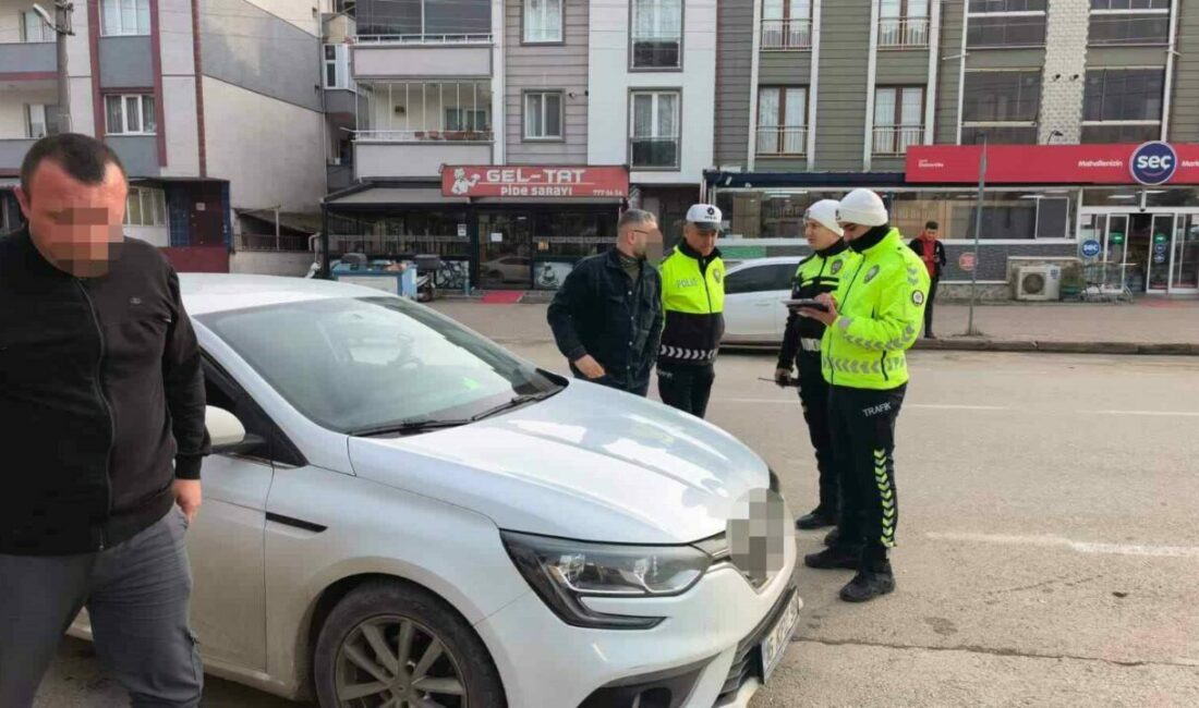 Bursa’nın İnegöl ilçesinde korsan taksicilik yaptığı tespit edilen 2 sürücüye