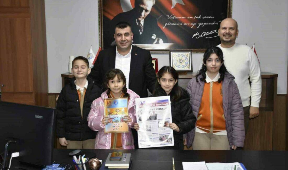 Karacabey Ticaret Borsası Cumhuriyet İlkokulu öğrencilerinin, öğretmenlerinin gözetiminde hazırladığı dergi