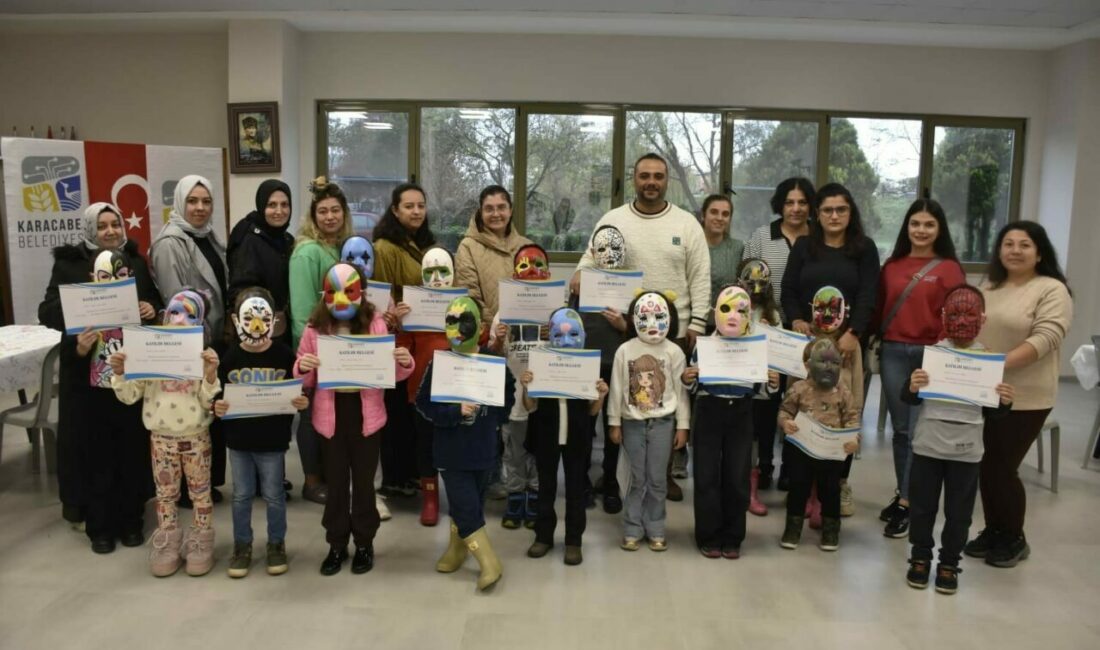 Karacabey Belediyesi’nden anne-çocuk maske boyama atölyesi Karacabey Belediyesi’nce Ergün Koç Kültür Merkezi’nde gerçekleşen Anne-Çocuk Maske Boyama