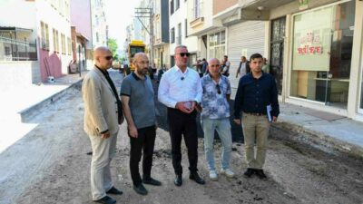 Karacabey Belediyesi, ilçe genelinde sürdürdüğü asfalt seferberliği kapsamında 2025 yılı