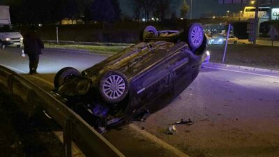 Bursa’nın İnegöl ilçesinde meydana gelen kazada kontrolden çıkan otomobil taklalar