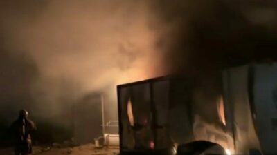 Bursa’da işçilerin konakladığı barakada küllükte unutulan sigara izmariti nedeniyle çıkan