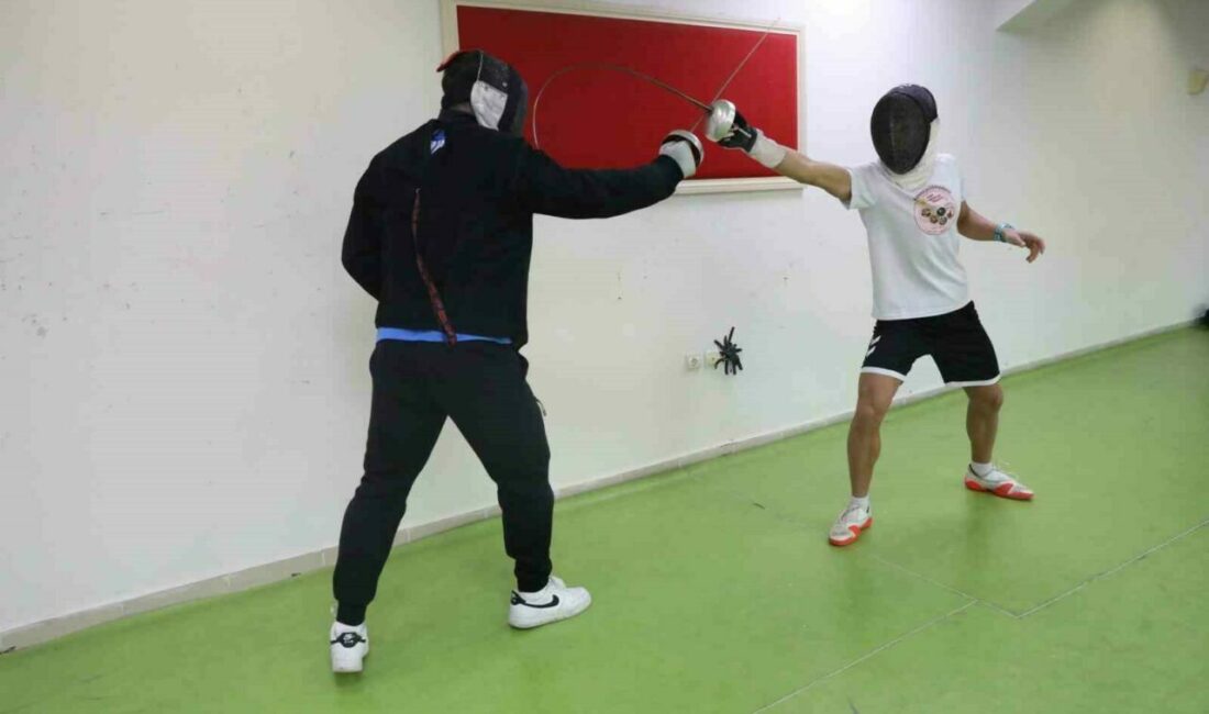 Bursa Büyükşehir Belediyespor’un genç milli sporcusu Muhammed Emir Kurtulan, hedefini