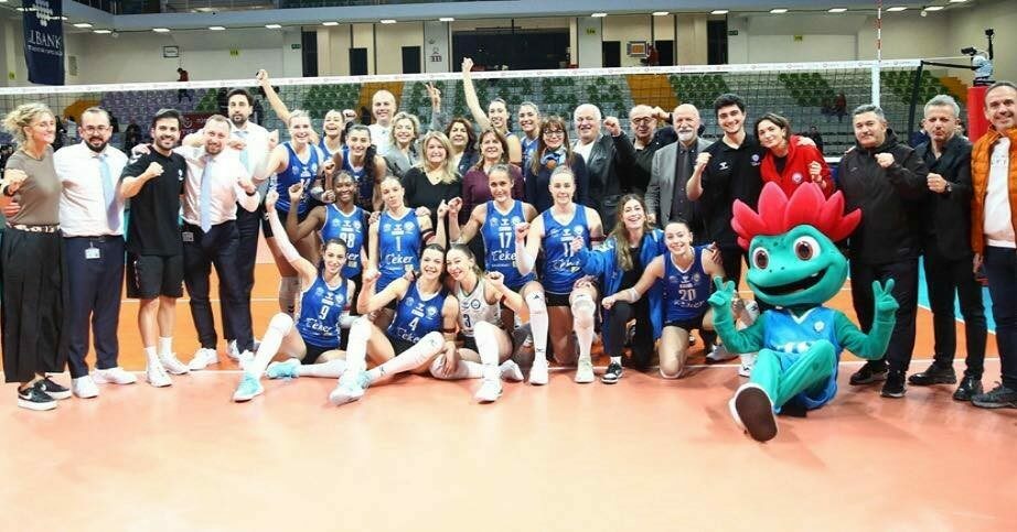 Nilüfer Belediyespor Eker, galibiyet serisini sürdürdü Nilüfer Belediyespor Eker Kadın Voleybol Takımı, Vodafone Sultanlar Ligi’nin 10.