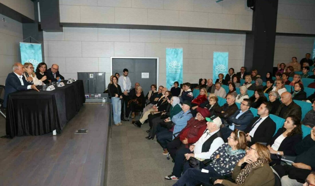 Nilüfer Belediyesi’nin düzenlediği seminerde Alzheimer hastalığının evreleri, korunma yolları ve
