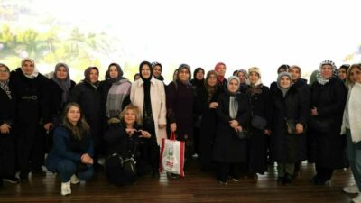 Bursa’nın merkez Osmangazi ilçesinde yaşayan vatandaşlar, Osmangazi Belediyesi’nin düzenlediği kültür