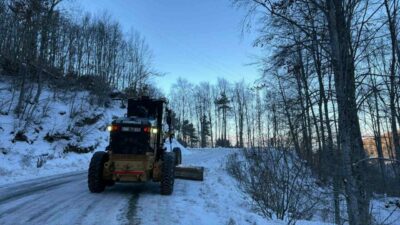 Osmangazi Belediyesi, olumsuz hava şartlarının ulaşımı aksatmaması ve sürücü güvenliğinin