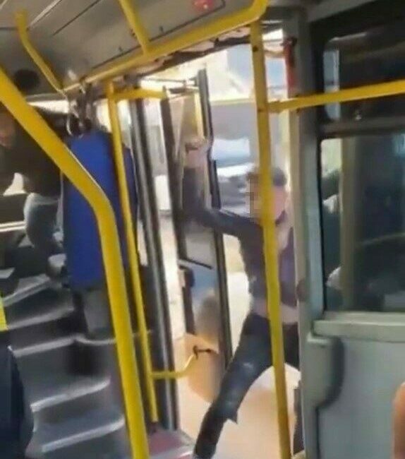 Bursa’nın Nilüfer ilçesinde şehir içi yolcu otobüsünde “yer verme” meselesi