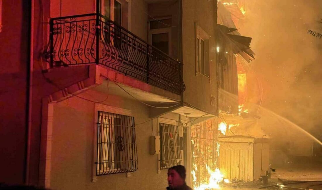 Bursa’da iki binayı saran yangının, 9 yıl önce şehit düşen