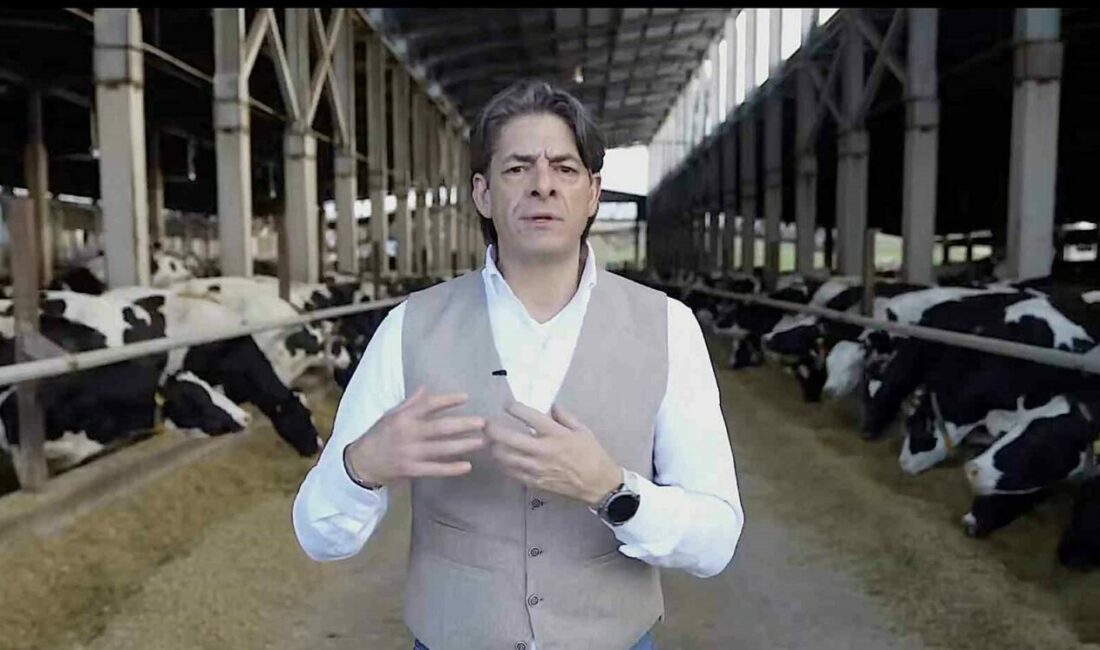 Sencer Solakoğlu, Bursa Damızlık Sığır Yetiştiricileri Birliğinden istifa etti Bursa İli Damızlık Sığır Yetiştiricileri Birliği Başkanı Sencer Solakoğlu, birlikteki görevinden istifa