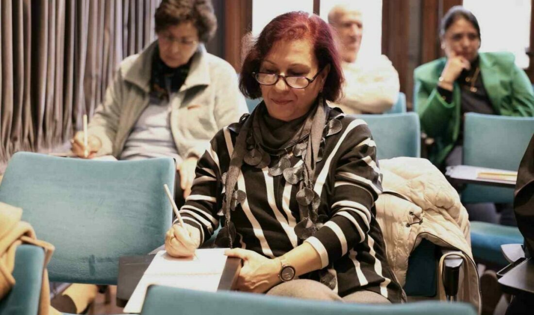 Şiir dünyası Osmangazi’de kapılarını aralıyor Osmangazi Belediyesi, düzenlediği ‘Şiir Yazma Teknikleri ve Analizi’ atölyesiyle, şiire