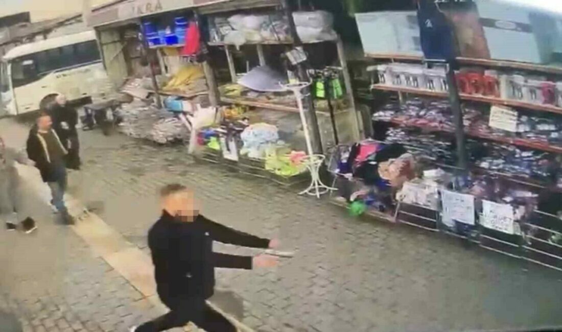 Bursa’da husumetlisini cadde ortasında silahla kovalayan şahıs, çevredeki kalabalığa aldırış