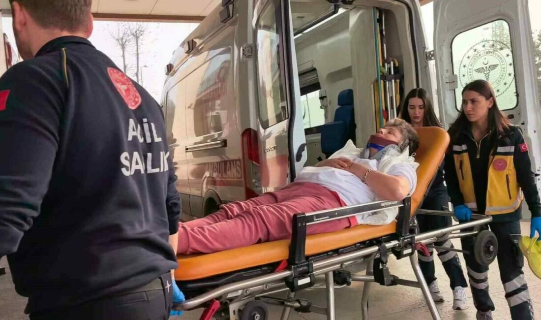 Bursa’nın İnegöl ilçesinde meydana gelen kazada tır ile çarpışan minibüs