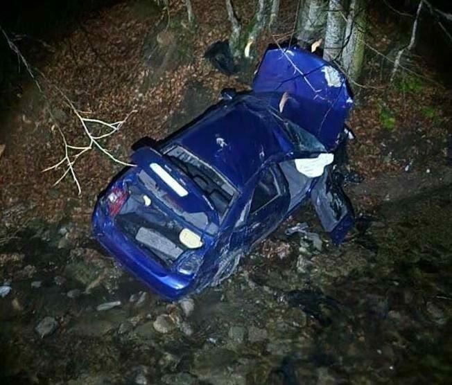 Bursa’nın İnegöl ilçesinde meydana gelen kazada kontrolden çıkan otomobil taklalar