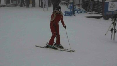 Kış turizminin önemli merkezlerinden Uludağ’da yılbaşına sayılı günler kala yağan