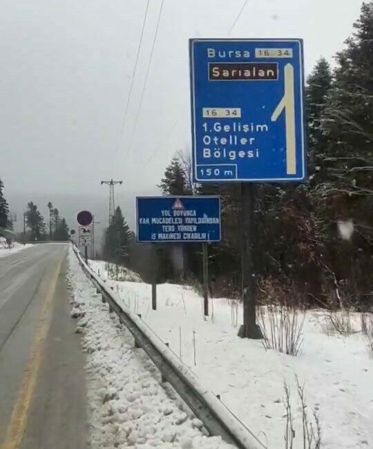 Uludağ’da kar yağışı etkisini sürdürüyor Meteoroloji Genel Müdürlüğü, Bursa’da sarı kodlu uyarıda bulunurken, Uludağ’ın zirvesinde