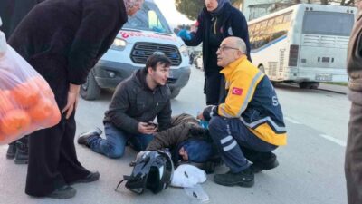 Bursa’nın İnegöl ilçesinde iki motosikletin çarpışması sonucu 4 kişi yaralandı.