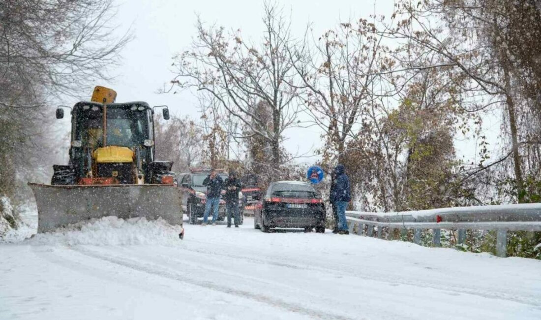 Yıldırım Belediyesi, Bursa’da etkili olan kar yağışının günlük hayatı olumsuz