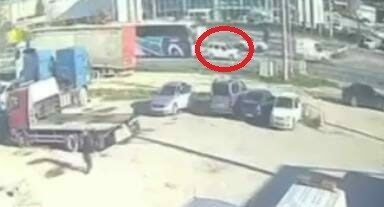 Bursa’nın merkez Osmangazi ilçesinde otomobilin ani fren yapması sonucu yolcu