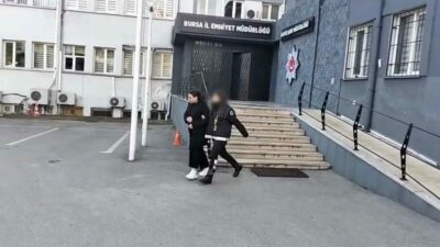 Bursa’da uyuşturucu suçundan aranan 3 şahıs, polis operasyonuyla yakalanıp tutuklanarak