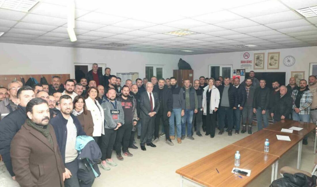 Nilüfer Belediye Başkanı Şadi Özdemir, zorlu kış şartlarında kentin ulaşımının