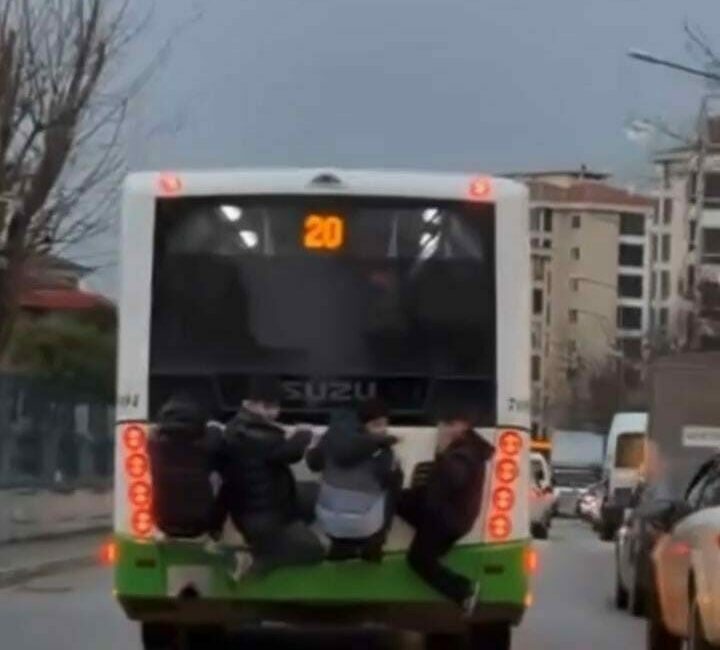 Bursa’nın Yıldırım ilçesine bağlı Millet Mahallesi Cengizhan Caddesi üzerinde seyir