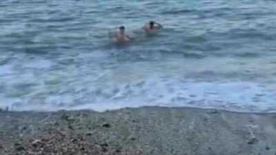 Bursa’da kar yağışıyla birlikte hava sıcaklığının sıfırın altına düştüğü kentte,