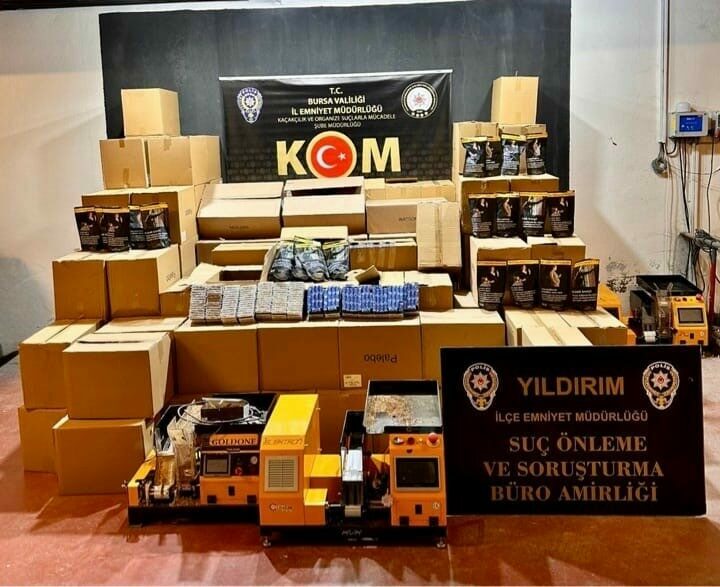 Bursa’da kaçak tütün operasyonu: 460 kilo tütün yakalandı Bursa’da polis ekiplerince yasa dışı sigara imalatına yönelik düzenlenen operasyonda