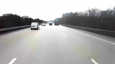 Bursa’da İstanbul-İzmir otobanı Mudanya çıkış kavşağında bir anda kendi ekseni