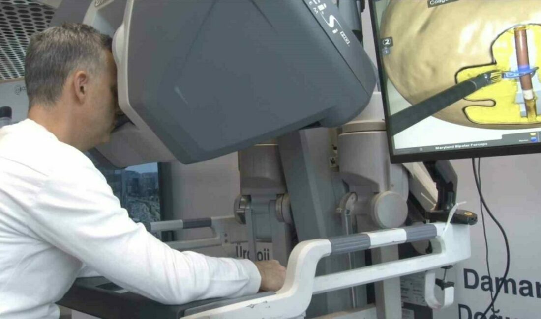 Bursa’da robotik ameliyat dönemi başladı. Medicana Bursa Hastanesi’ndeki hayata geçirilen