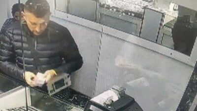 Bursa’da sahte gram altınla kuyumcuları dolandıran şüpheliler, polis ekiplerinin titiz