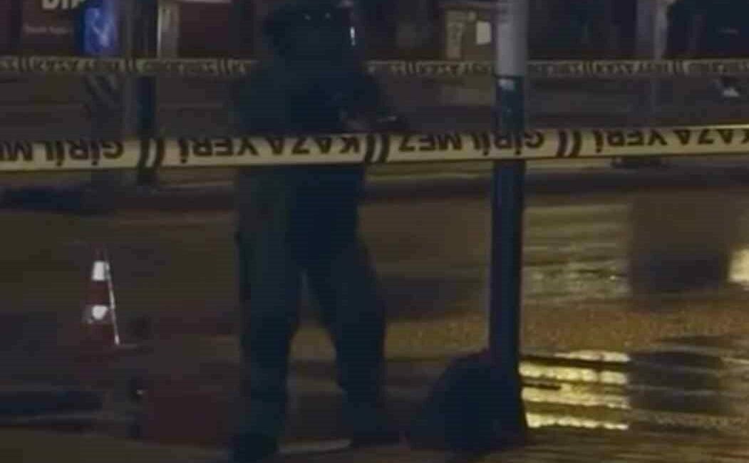 Bursa’da yol kenarına bırakılan şüpheli çanta, bomba ihbarı üzerine polis