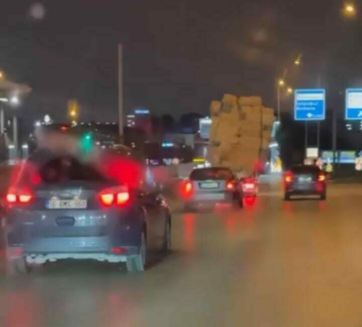 Bursa, İzmir yolu üzerinde seyir halinde olan bir kamyonun, kasasına