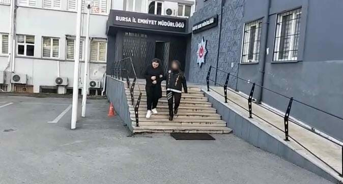 Bursa Emniyet Müdürlüğü ekiplerince yürütülen çalışmalar kapsamında, uyuşturucu veya uyarıcı