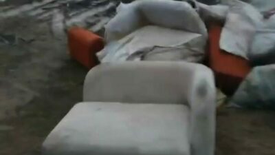 Bursa’nın İnegöl ilçesinde moloz dolu çuvallar ile atık mobilyaları Boğazköy