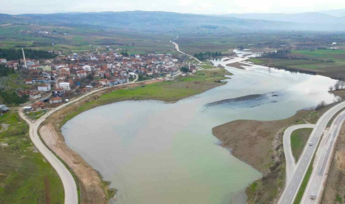 Hamzabey’de doğa ve tarih buluşuyor İnegöl Belediyesi tarafından Hamzabey Mahallesi’nde hayata geçirilen Kıyı Yenileme Projesi,