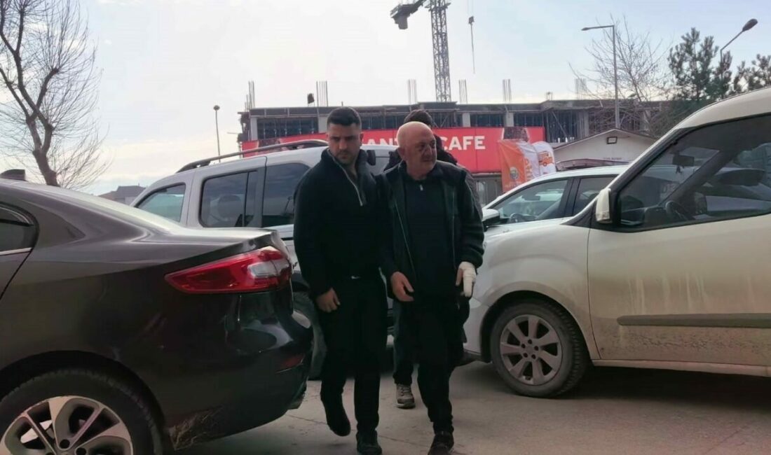 Bursa’nın İnegöl ilçesinde meydana gelen kavgada kayın biraderini bacağından tabancayla