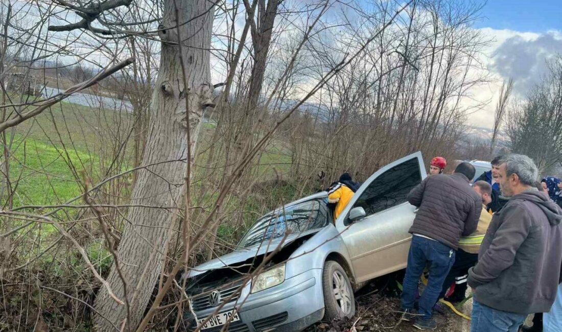Bursa’nın İnegöl ilçesinde meydana gelen tek taraflı kazada, kontrolden çıkan