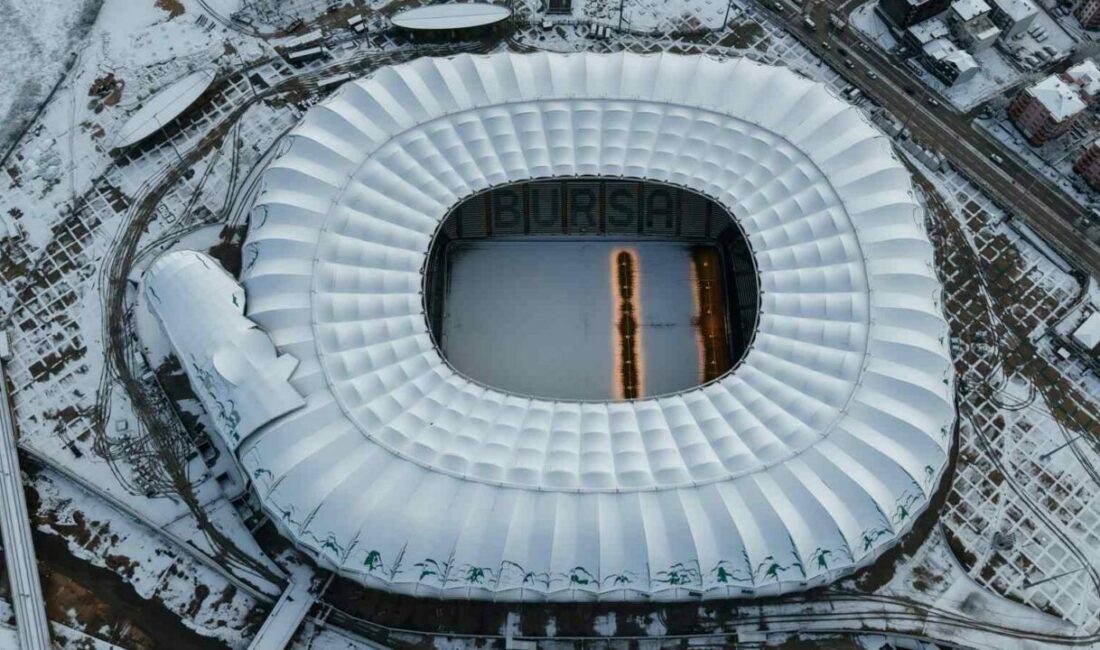 Bursa’da simge haline gelen mekanlar beyaza bürünürken, Timsah Arena Stadyumu’nun