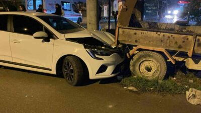 Bursa’nın İnegöl ilçesinde otomobille çarpışan aracın savrularak park halindeki kamyonete