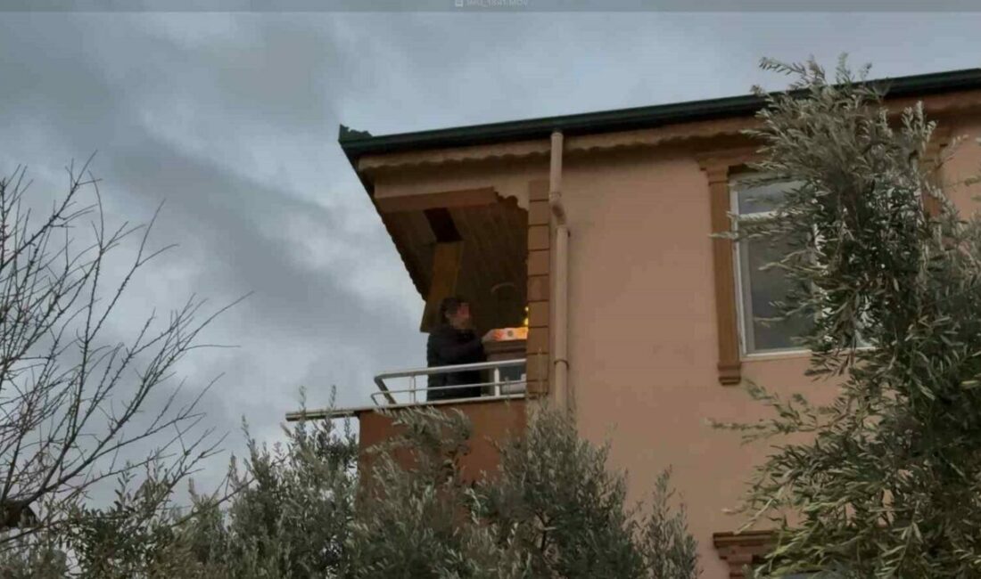Bursa’nın İznik ilçesinde iki katlı bir evin çatı katında çıkan
