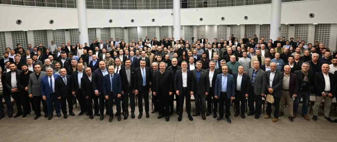 Makine sektör temsilcilerinden BTSO’da dev buluşma Makine sektör temsilcileri BTSO’da buluştu. 700’den fazla sektör temsilcisinin yoğun