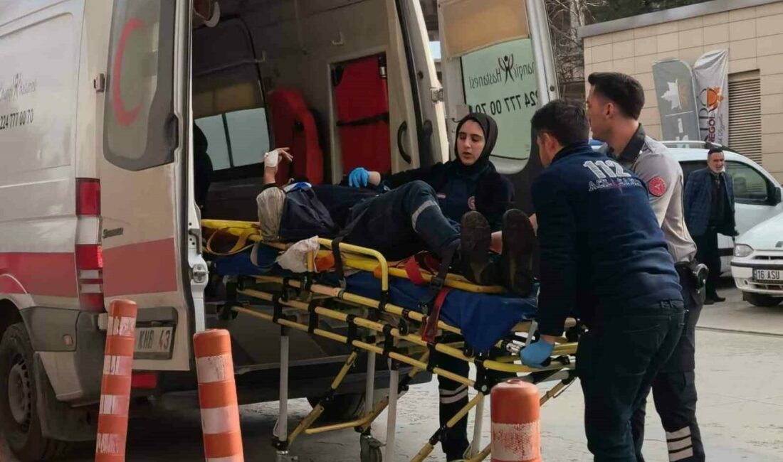 Makineye sıkışan işçi ağır yaralandı Bursa’nın İnegöl ilçesinde orman ürünlerini işleyen bir fabrikada makineye sıkışan