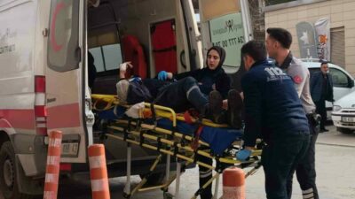 Bursa’nın İnegöl ilçesinde orman ürünlerini işleyen bir fabrikada makineye sıkışan